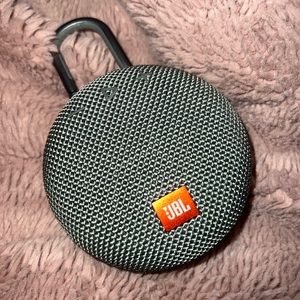 JBL clip 3 speaker